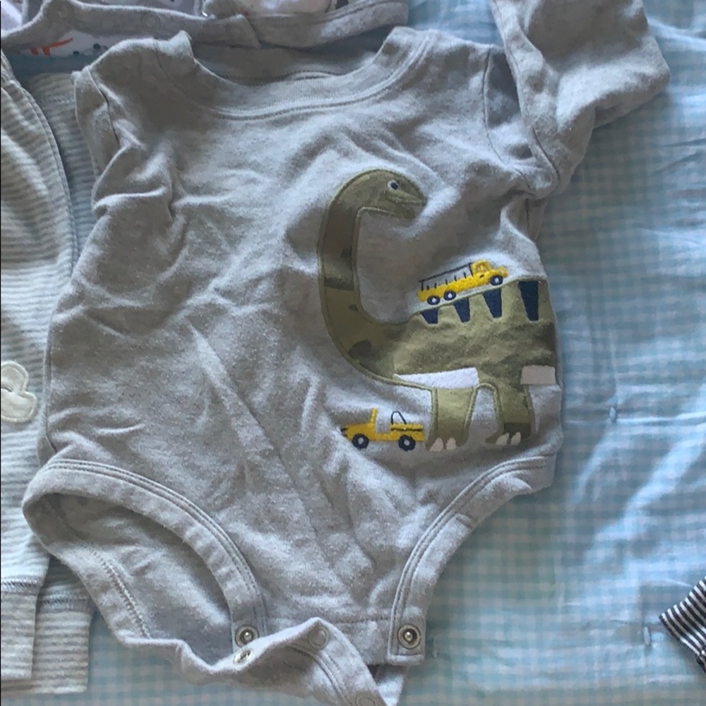 Carter’s Bundle - Picture 4 of 6